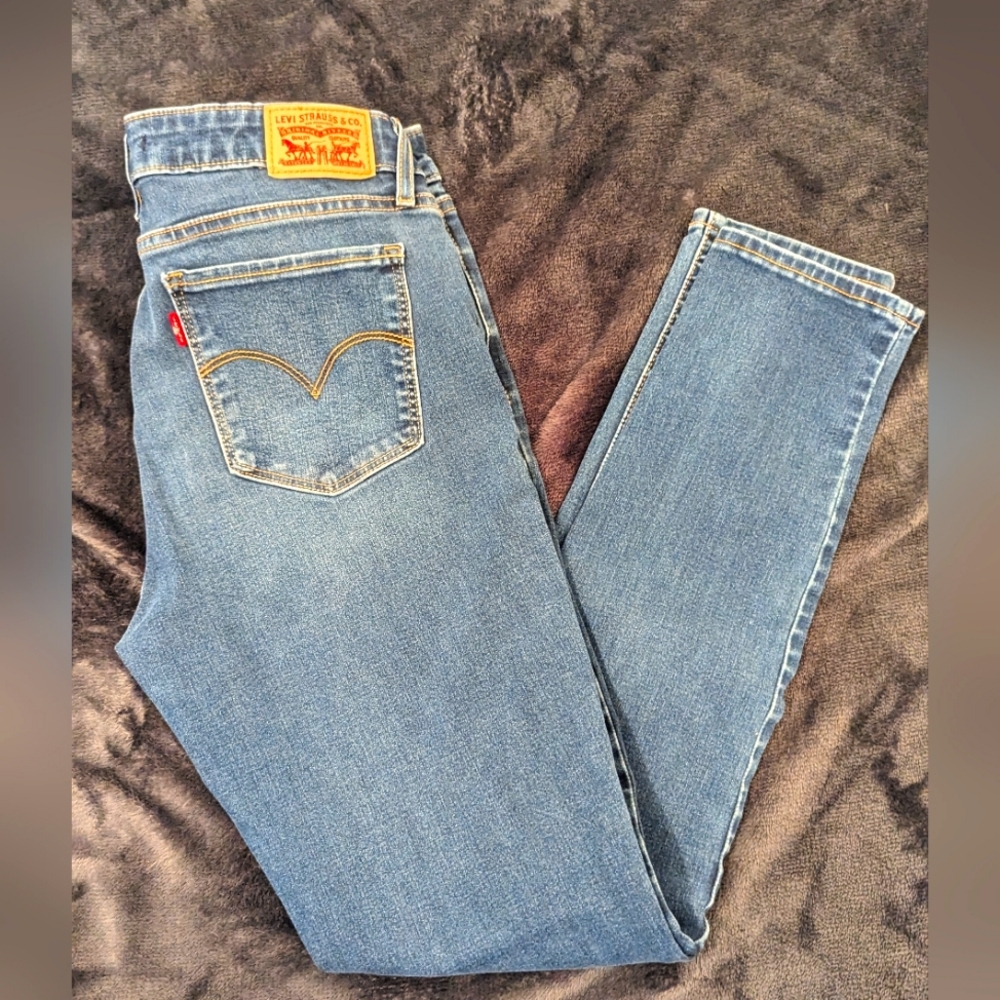 Women's Levi's 711 Jeans